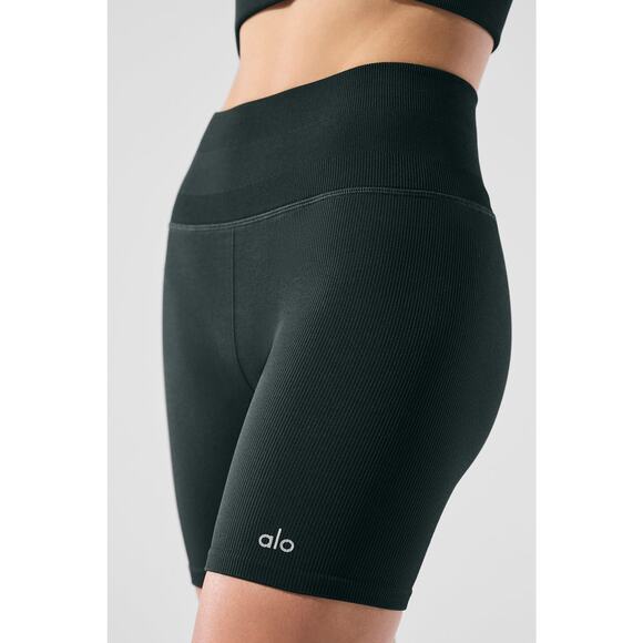 Alo Yoga 5 Seamless Ribbed Favorite Short - Xs Charcoal Green - Picture 3 of 6